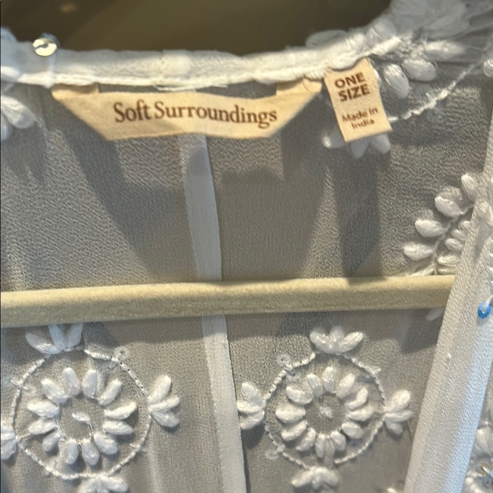 Soft Surroundings White Floral Embroidered Cover Up - Picture 2 of 6